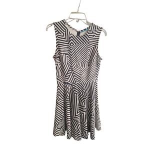 Tori Richard Women Dress NWT Size 2 Knee Made USA Hawaii Abstract Vacation Chic
